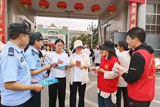 记者：随着大连人解散，参加2010年中乙的10支球队全部消亡